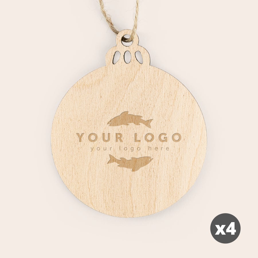 Estrella de Navidad - Madera grabada Bolas de Navidad de madera claras con grabado láser de un logo personalizado de dos peces, ideales para decorar tu árbol de Navidad.