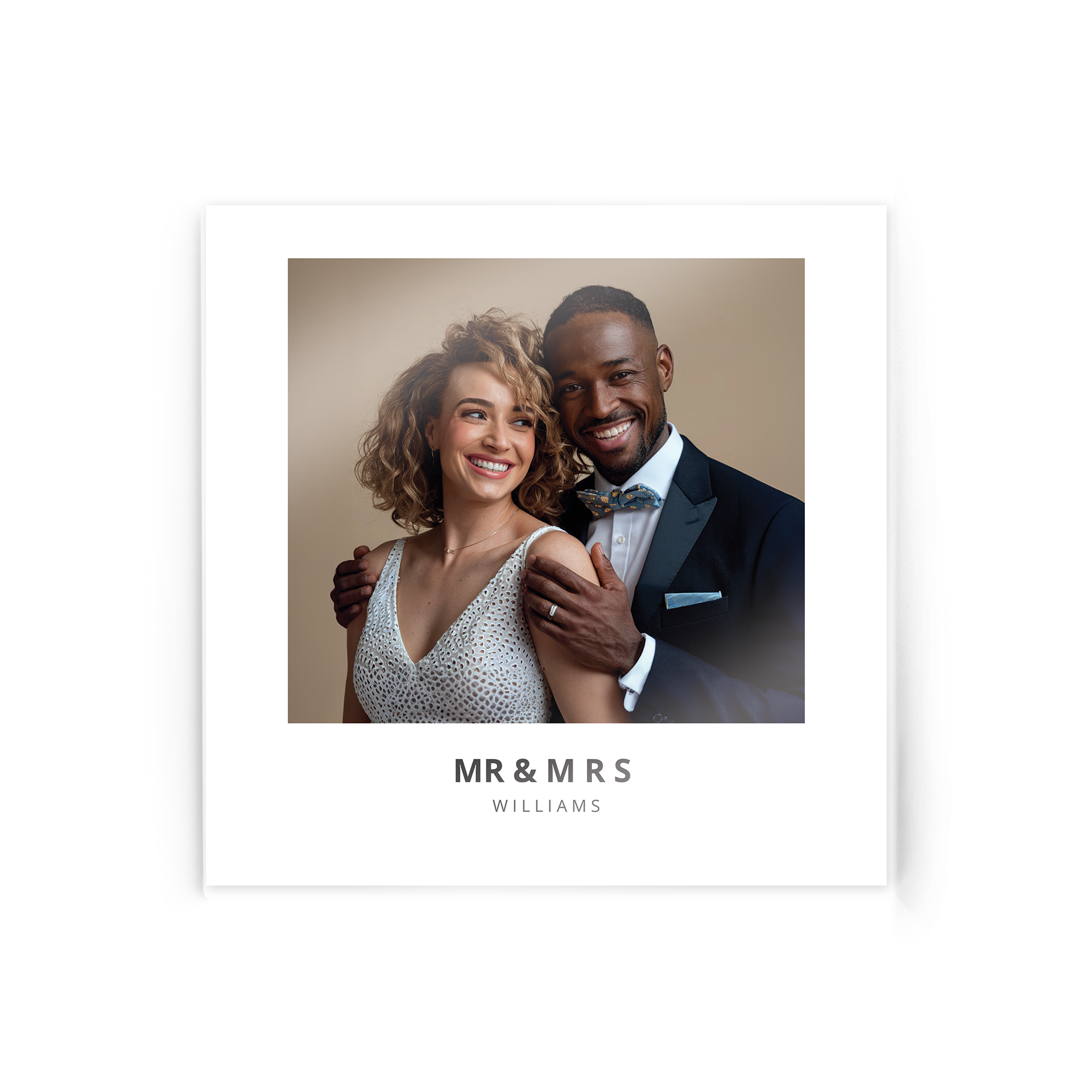 Mosolygó pár fotója Mr & Mrs Williams felirattal, akril fotóként egyedi módon.