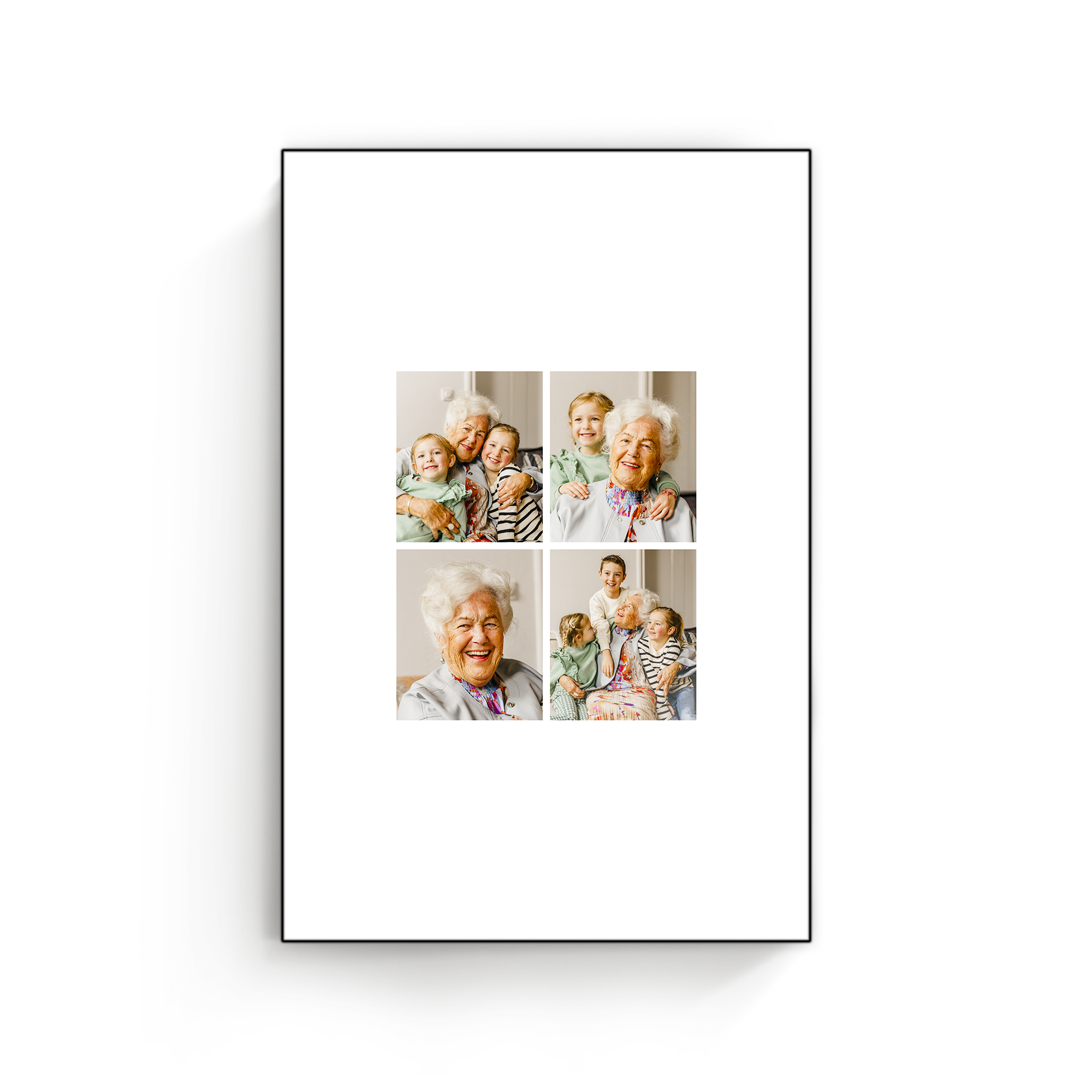 Dein Foto gedruckt auf Holz zeigt lachende Oma mit Enkelkindern, personalisierbar mit bis zu vier Fotos.