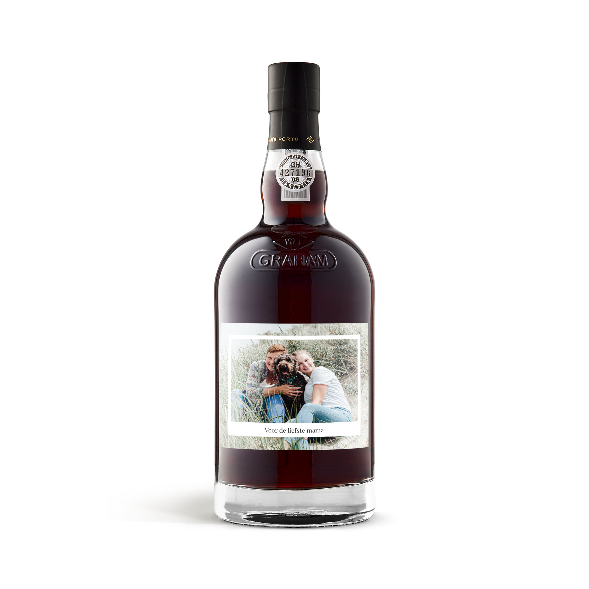 Fles Graham's port met persoonlijk etiket, bedrukt met foto van twee personen en hond, en de tekst Voor de liefste mama.