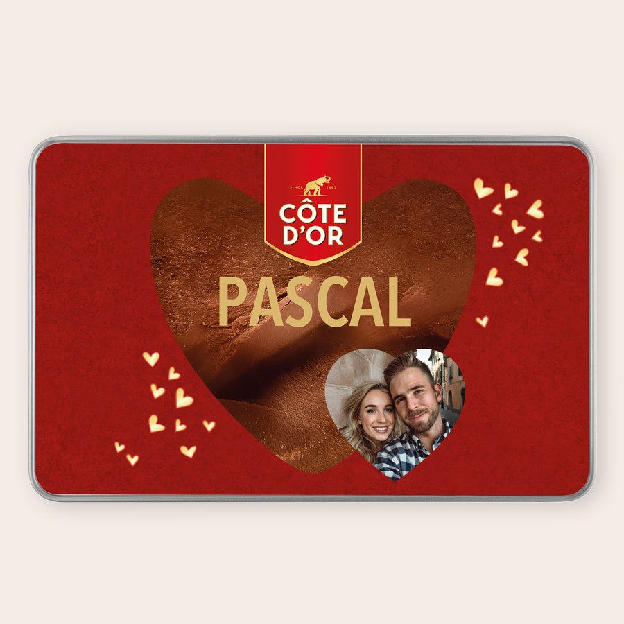 Boîte de Chocolat - Mini Bouchée Côte d'Or Boîte cadeau personnalisée - Rectangle - Mini Bouchée rouge avec photo et nom Pascal au centre d'un cœur en chocolat.