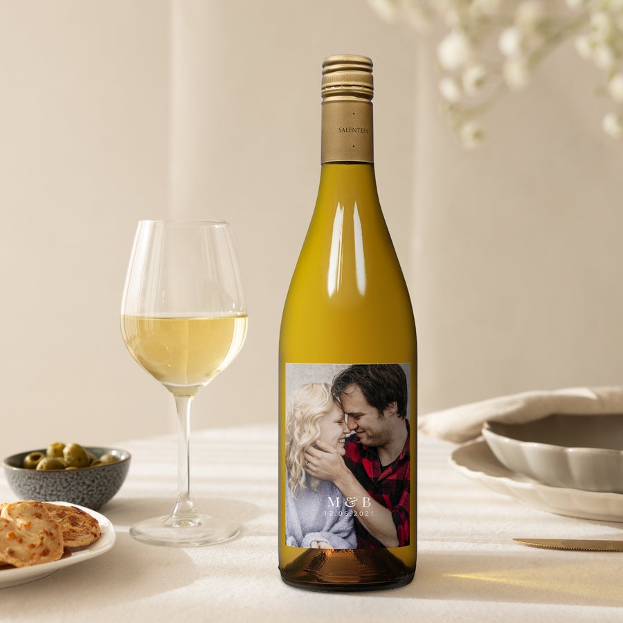 Wein Salentein Chardonnay personalisieren Weinflasche Salentein Chardonnay mit Foto zweier Personen und Datum 12.05.2021 auf eigenem Etikett bedruckt