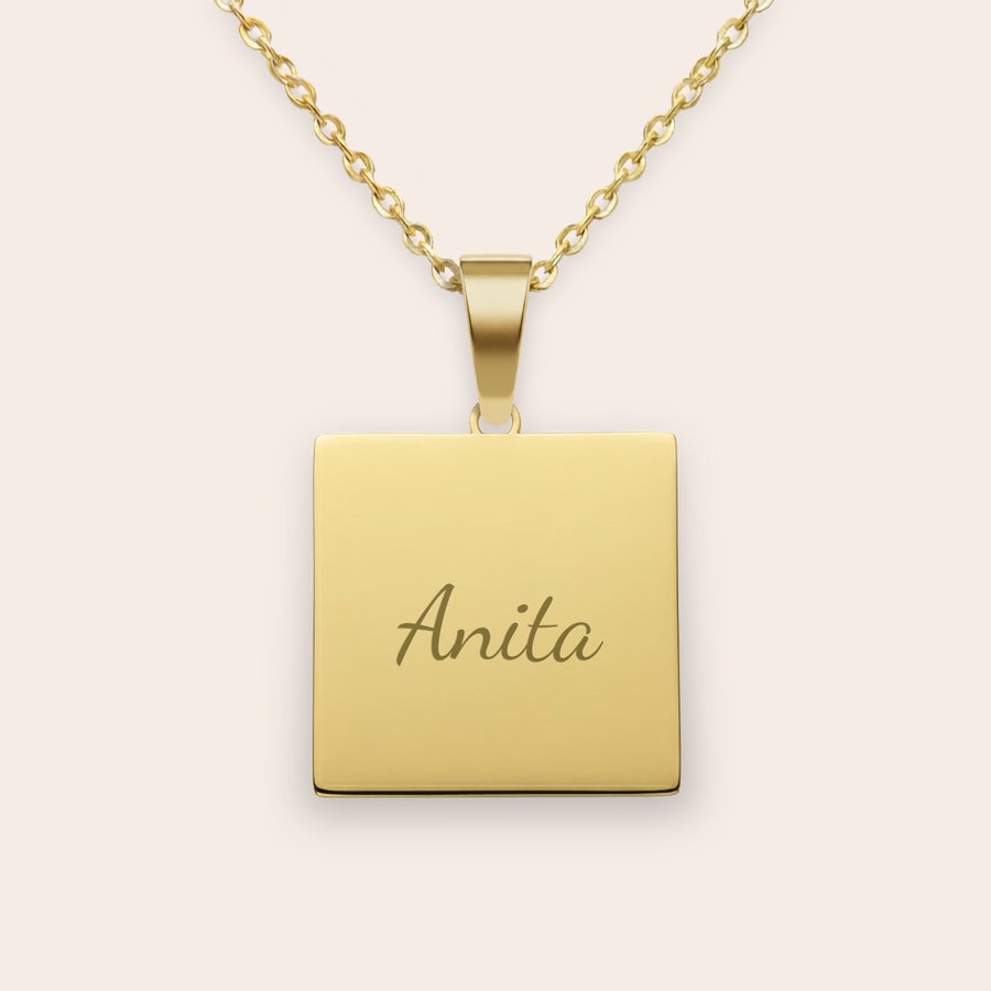 Halskæde med firkantet vedhæng Halskæde med firkantet vedhæng