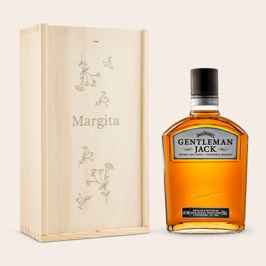 Jack Daniels Gentleman Jack Bourbon személyre szabott dobozban Gentleman Jack whisky gravírozott fa díszdobozban, "Margita" névvel és virágmintával személyre szabva