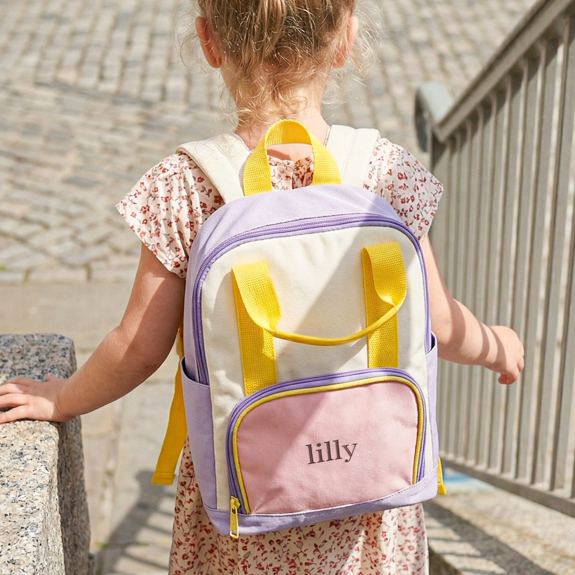 Bestickter Kinderrucksack