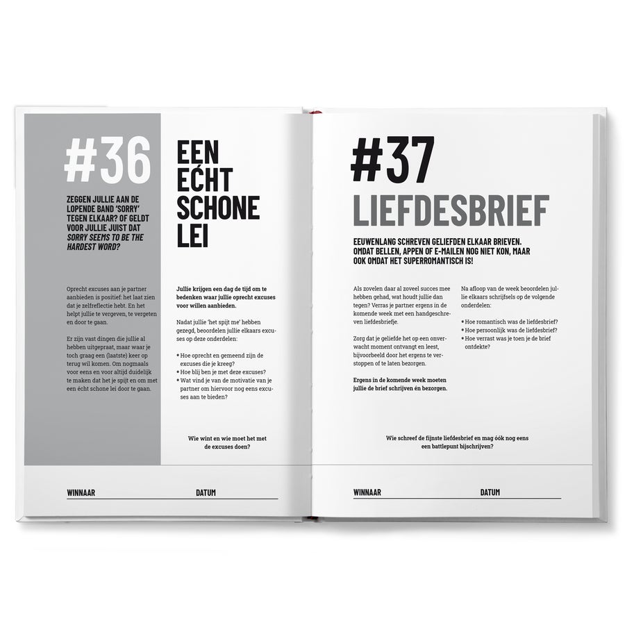 Het Battle boek voor koppels personaliseren Open gepersonaliseerd Battle boek voor koppels, met binnenwerk bedrukt met #36 een echt schone lei en #37 liefdesbrief, voor namen en persoonlijke boodschappen.