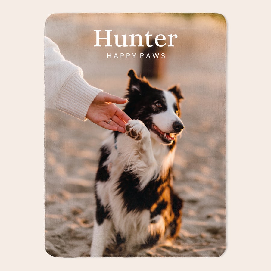 Foto odeja iz flisa Personalizirana odeja iz flisa s fotografijo psa in napisom Hunter Happy Paws, odlična za presenetite svoje najdražje