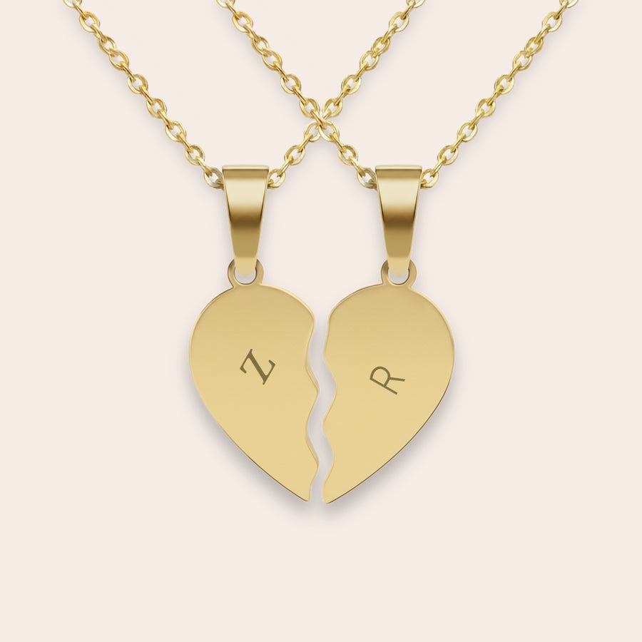 Collar con corazón roto grabado Collar con corazón roto grabado