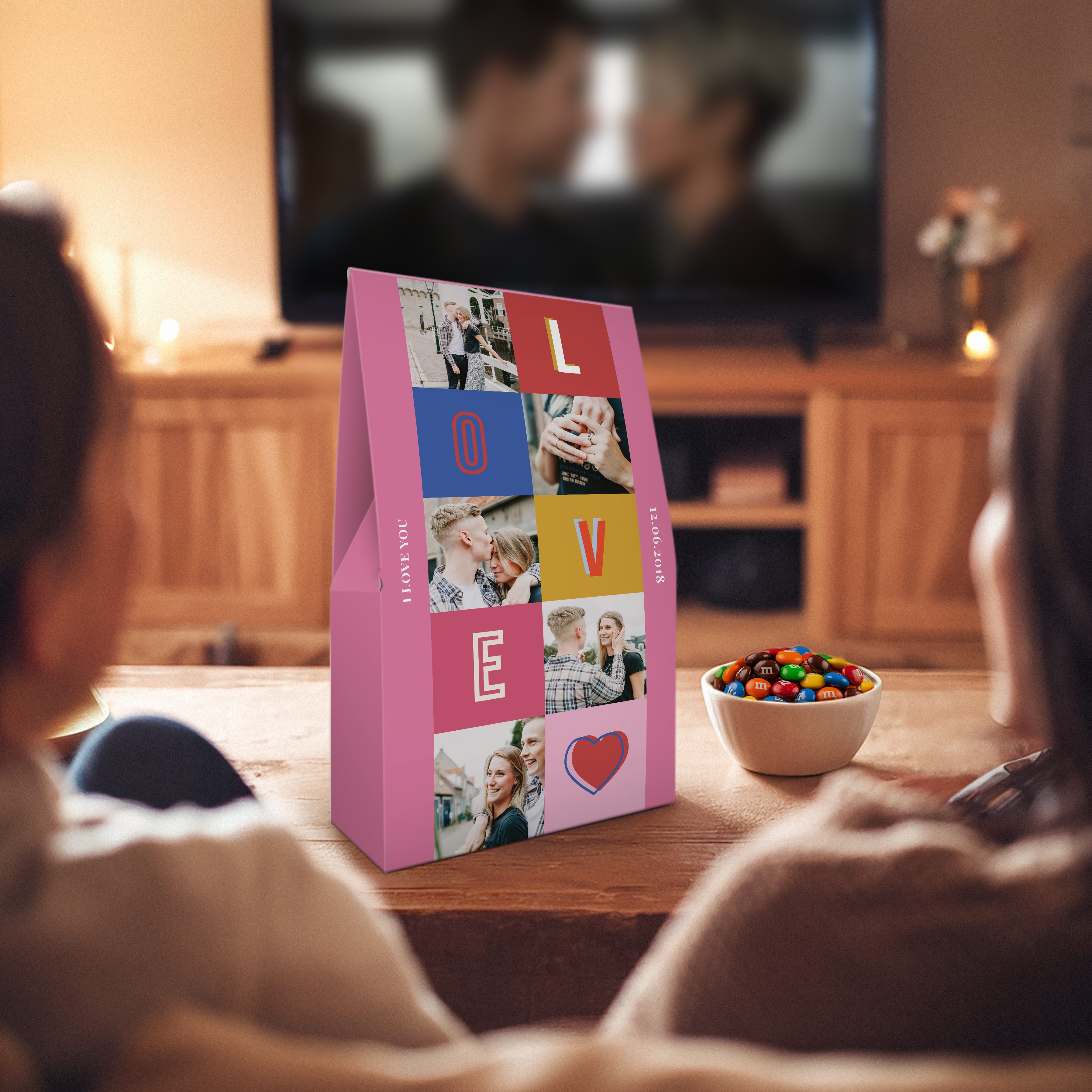 XL darilna škatla M&M's s tiskom fotografij, imen in sporočil, besedilo "I love you"