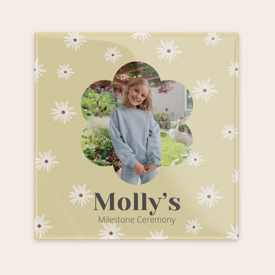 Azulejo personalizado - Cerámica Mosaico decorativo personalizado con foto de una niña y texto Molly's Milestone Ceremony, diseño de margaritas.