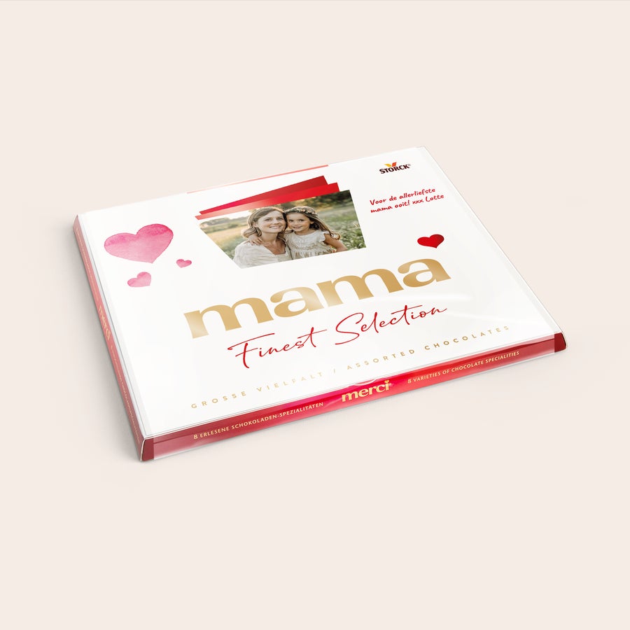 merci Finest Selection met kaart Merci Finest Selection chocolade mix met gepersonaliseerde kaart - 250 gram, bedrukt met eigen foto en tekst 'Voor de allerliefste mama ooit! xxx Lotte'.