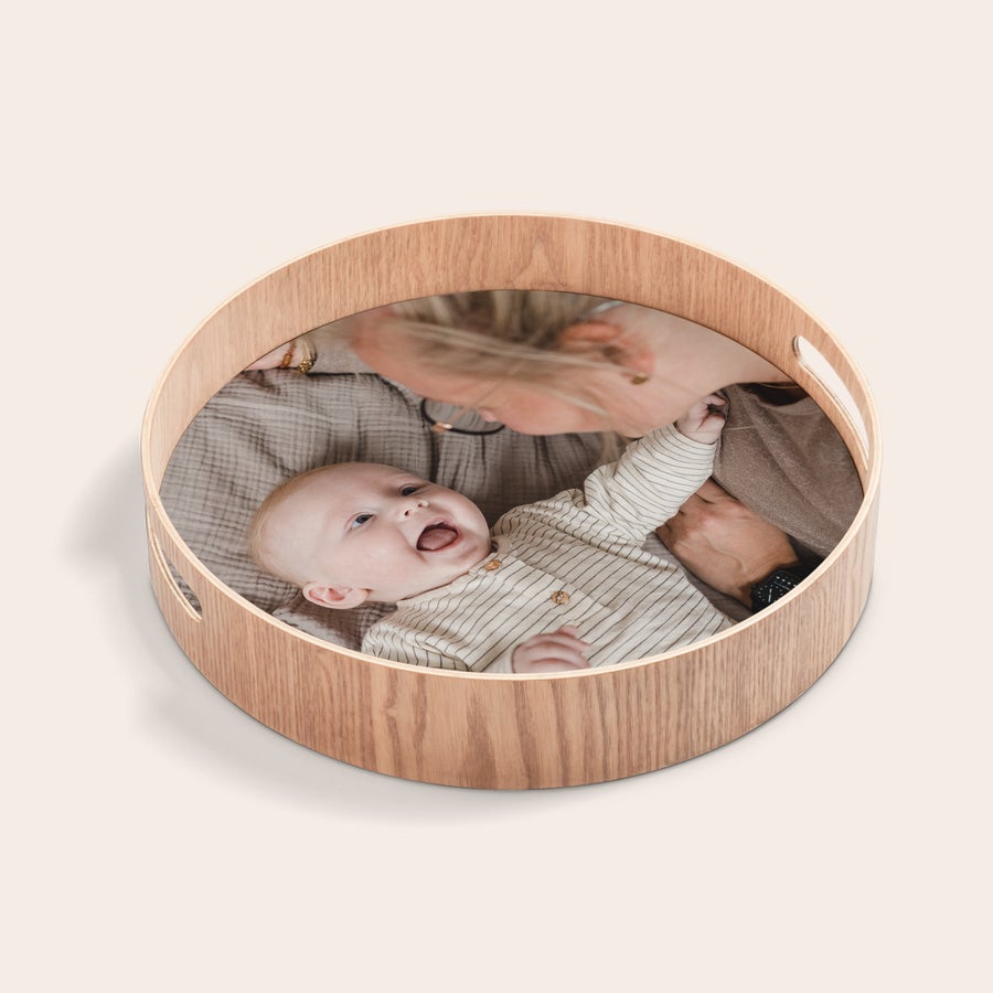 Rundes Holztablett mit Foto Rundes Tablett aus hellem Holz mit Baby-Foto bedruckt, mit deinem eigenen Design personalisiert