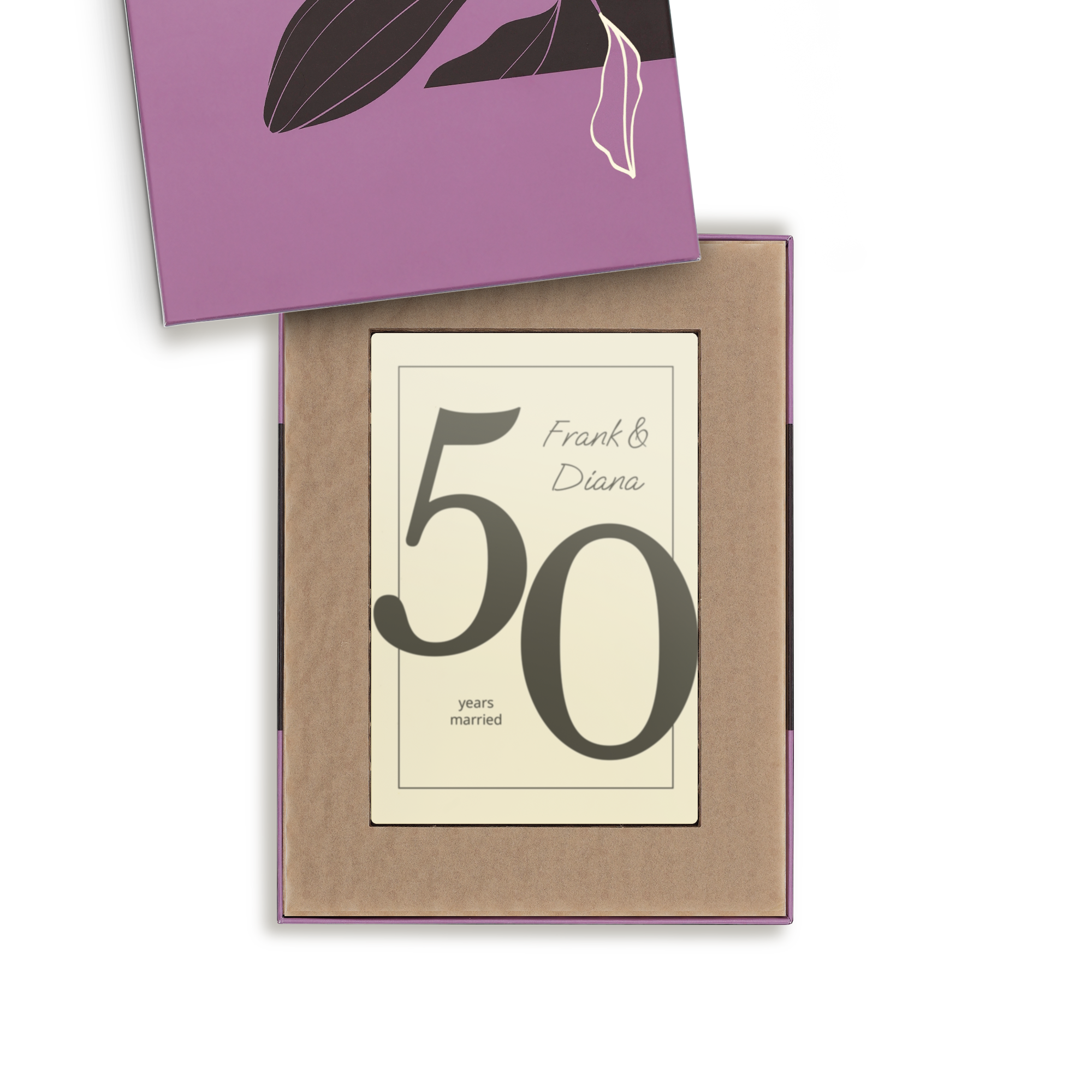 Personalizovaný čokoládový dopis s potiskem čísla 50 a textu Frank & Diana, years married v dárkové krabičce.