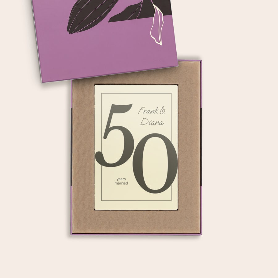 Scrisoare de ciocolată Scrisoare de ciocolată personalizată cu textul Frank & Diana, 50 years married, pentru un cadou extraordinar