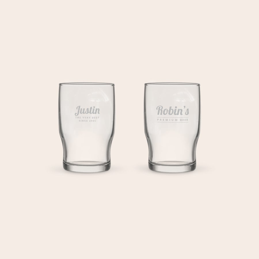 Personalisierte trinkgläser Zwei Trinkgläser mit Namen "Justin" und "Robin" graviert, ideal für personalisierte Trinkgläser.