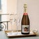 Piper Heidsieck Brut - Champagner mit Gläsern Piper Heidsieck Brut - Champagner mit Gläsern