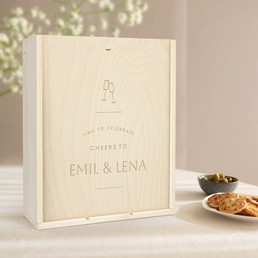 Weinkiste personalisiert Edle Weinkiste für 3 Flaschen mit Gravur "Emil & Lena" und Sektgläser-Symbol