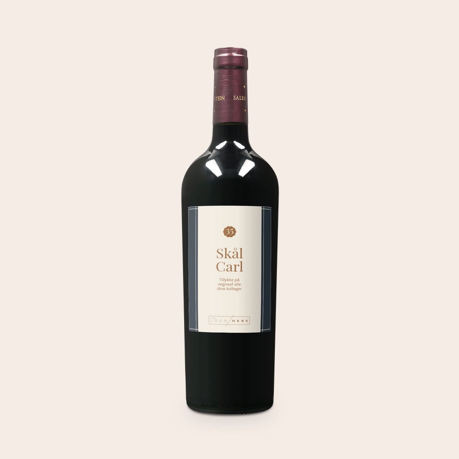 Salentein Merlot Salentein Merlot med personlig etiket. Vinetiketten er trykt med teksten "Skål Carl", "35" og "Tillykke på vegne af alle dine kolleger".