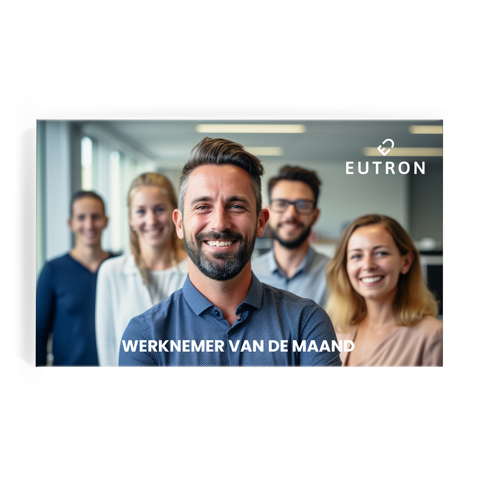 KitKat-patukat lahjarasia, jossa on kuvaprintti valokuvasta ja teksti "Werknemer van de maand"