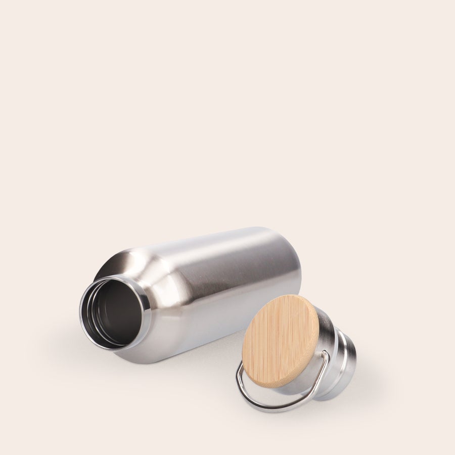 Vattenflaska bambu Aluminiumflaska med bambukork, redo för personlig tryckt design med namn eller foto