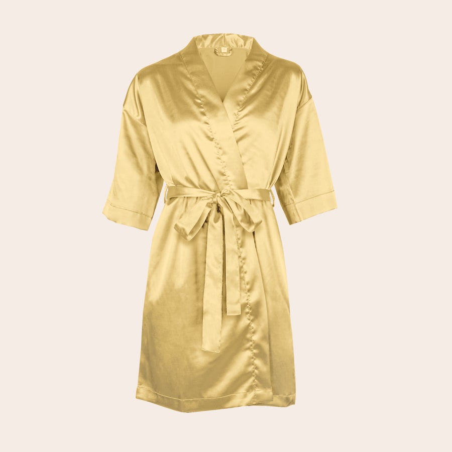 Personalised kimono Gold satin personalized kimono with a tie waist and short sleeves