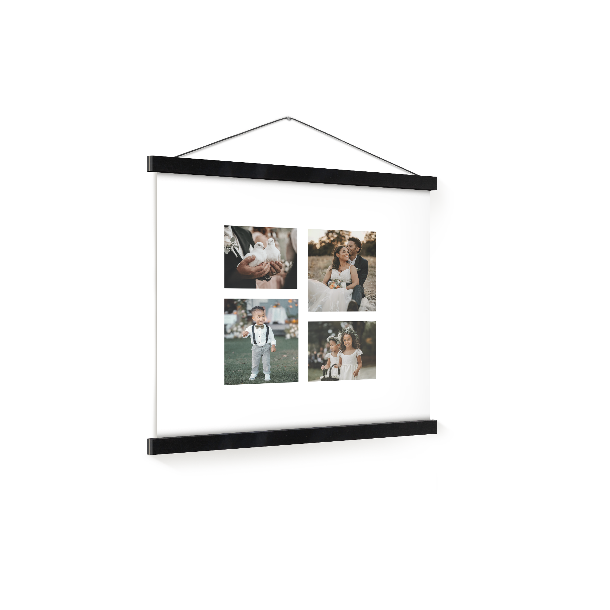 Personalizovaný plagát s potlačou štyroch svadobných fotografií a magnetickým držiakom na plagáty na zavesenie.