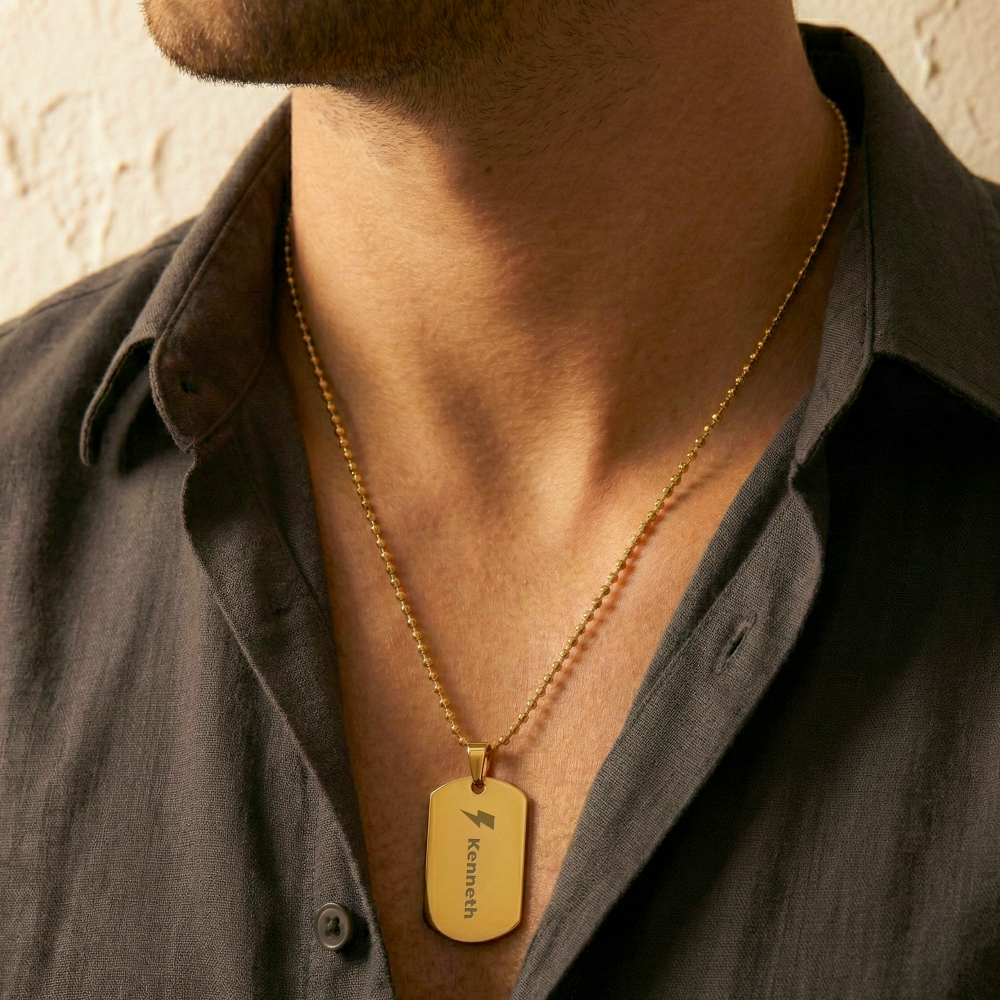 Dog tag pendant with necklace