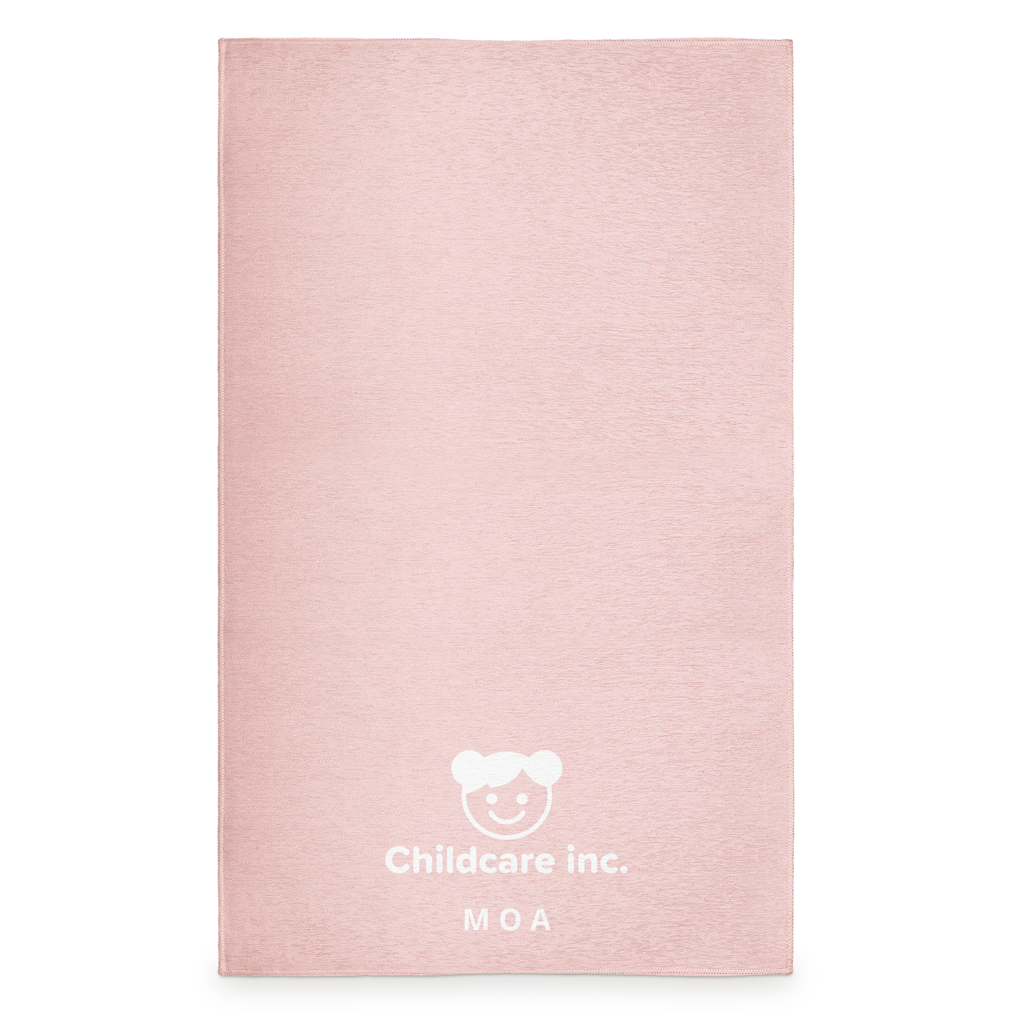 Rosa personlig matta med tryckt logotyp och namnet "MOA", en mysig golvdetalj för ditt hem.