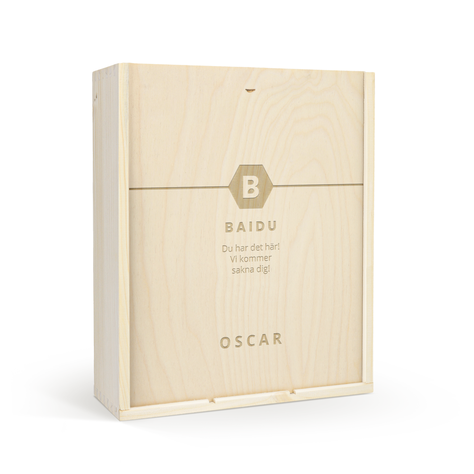 Vinlåda i trä med graverat lock, texten "BAIDU", "Du har det här! Vi kommer sakna dig!" och "OSCAR" är anpassningsbar, perfekt för ett lyxigt vinpaket med glas.