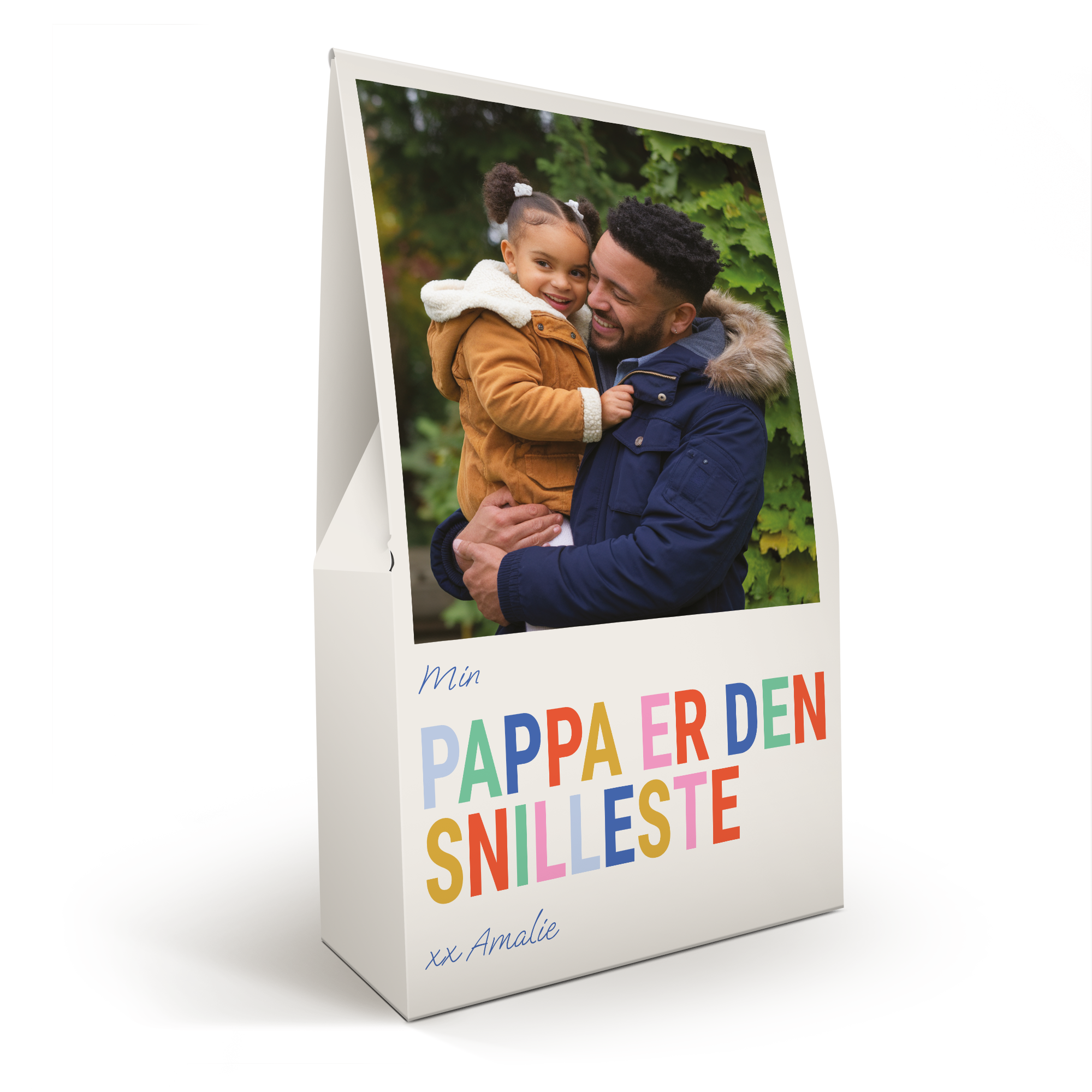 Personlig XL Haribo søtsaker gaveeske med bilde av far og datter, tekst Min pappa er den snilleste, og navnet Amalie.