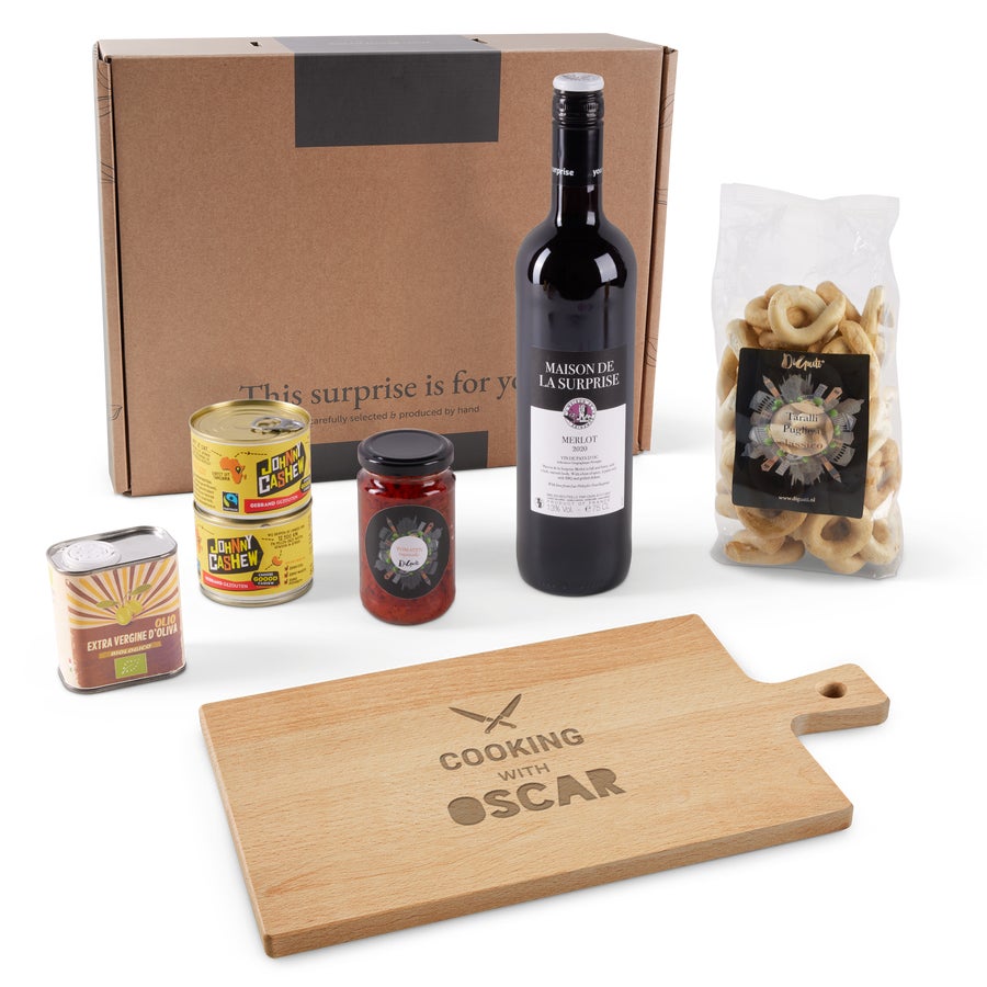 Confezione Regalo per Aperitivo con Tagliere Confezione Regalo per Aperitivo con Tagliere