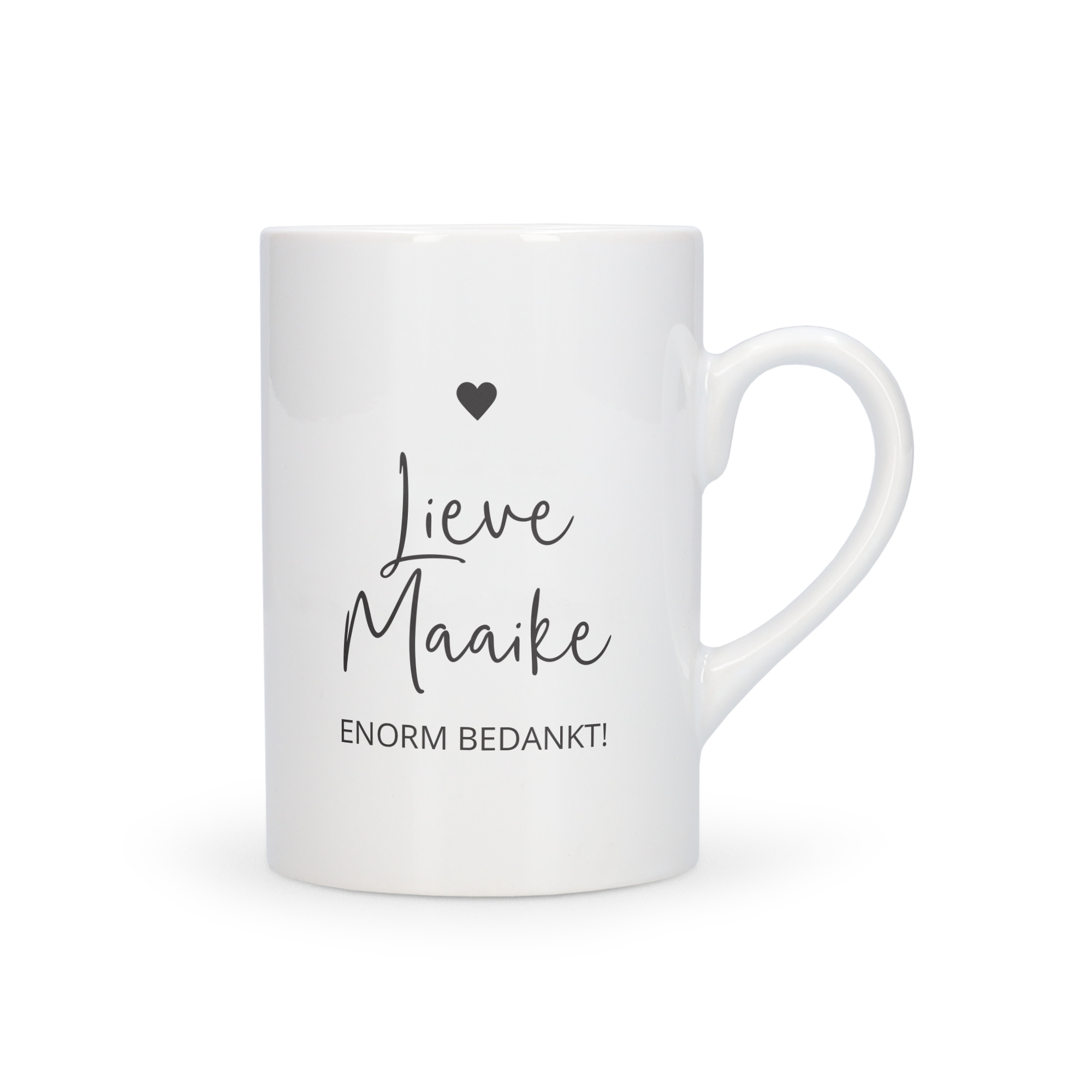 Witte toffe bedrukte mok met een hartje en de tekst Lieve Maaike ENORM BEDANKT