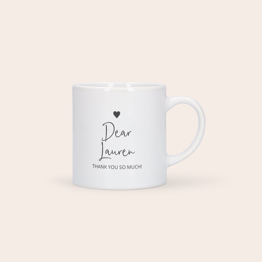 Ceașcă de cafea personalizata Cana albă personalizată cu textul Dear Lauren și mesajul Thank You So Much, ideală pentru iubitorii de cafea.