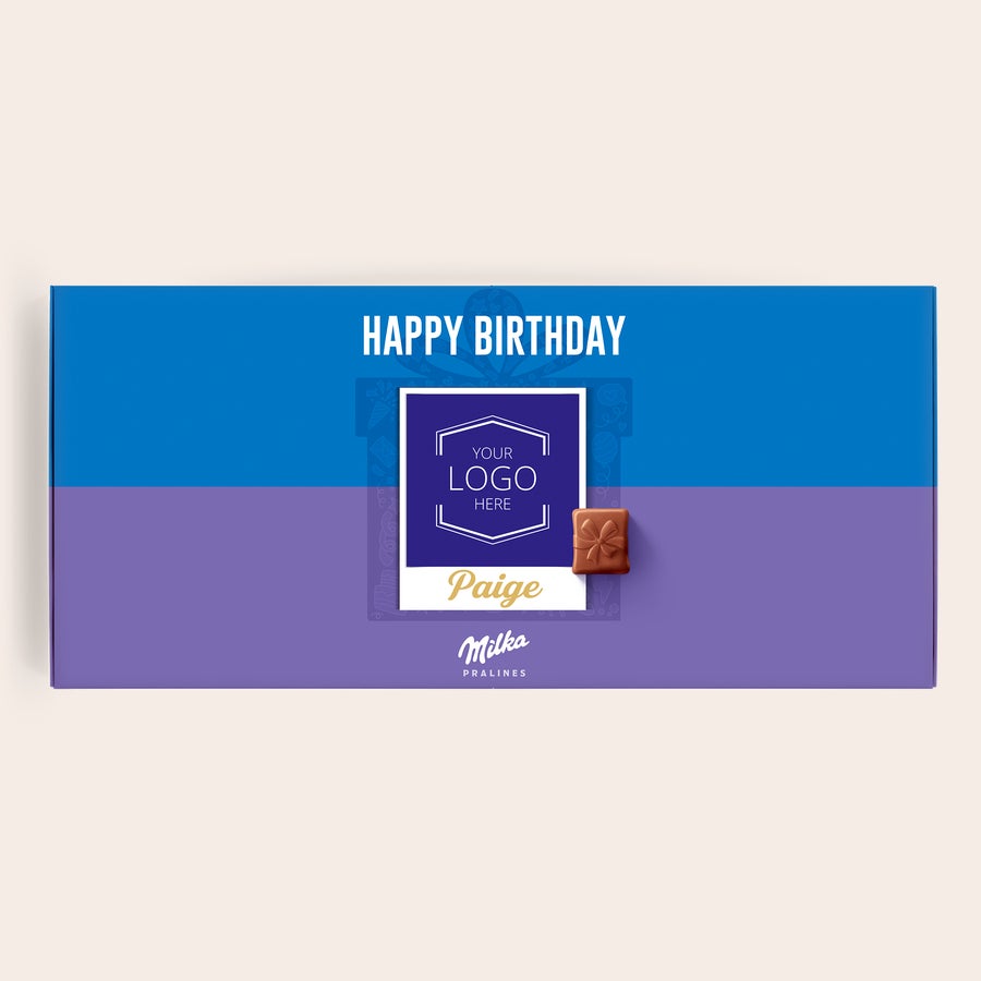Pralinés de Milka Cumpleaños Caja de regalo Milka de cumpleaños personalizada con nombre "Paige" y foto, impresa con un diseño azul y morado y un bombón Milka.