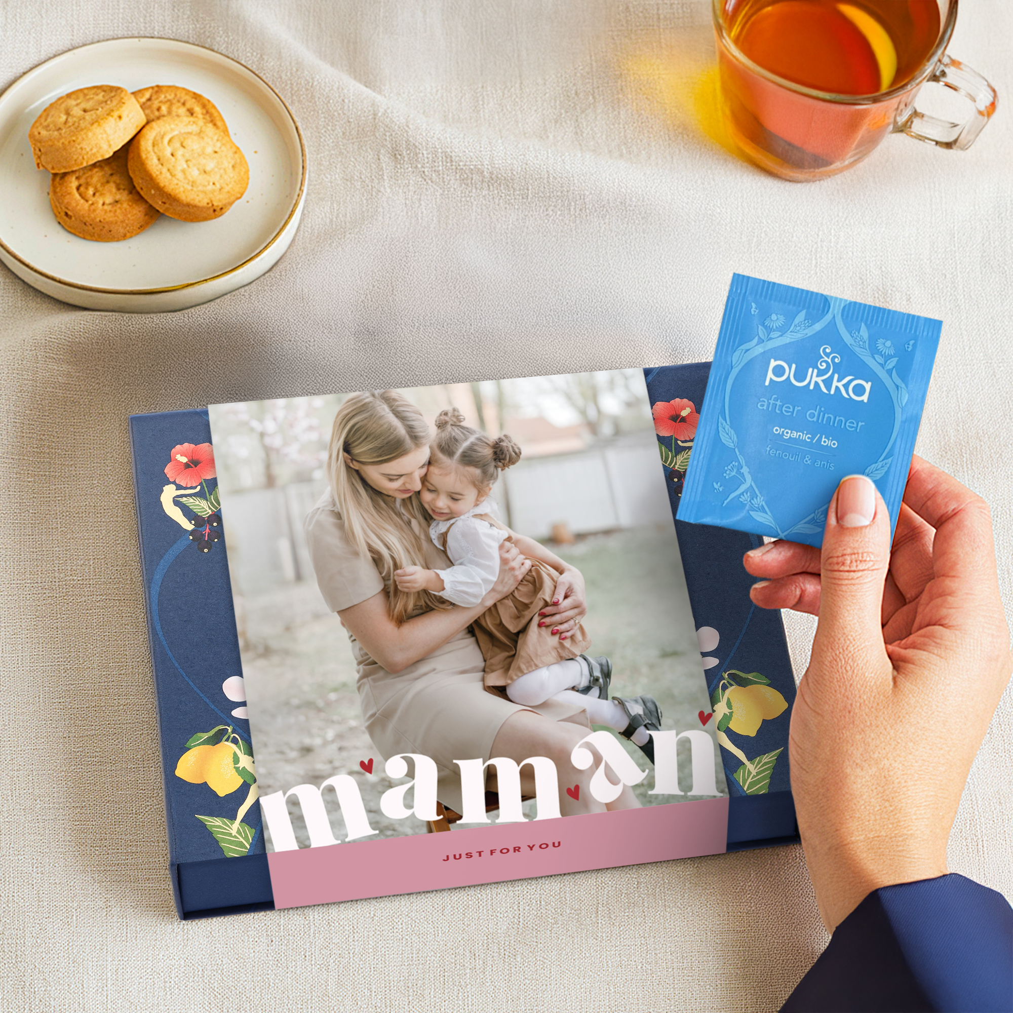 Boîte à thé personnalisée avec photo et le mot Maman imprimé, contenant des sachets de thé Leur Sanctuaire de Thé Personnalisé Vous Attend