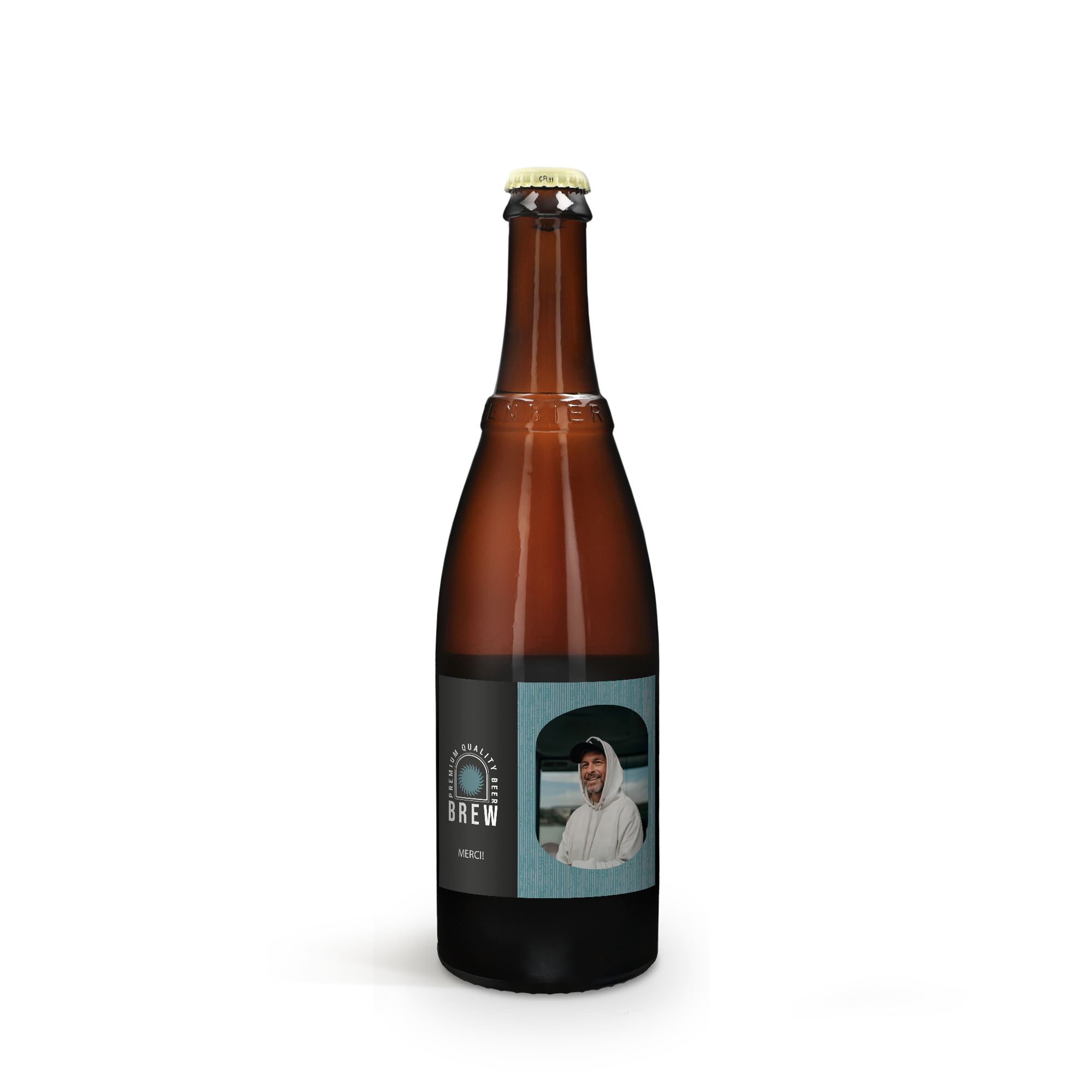 Bouteille de bière Westmalle Tripel avec une étiquette personnalisée photo dun homme souriant et le texte MERCI