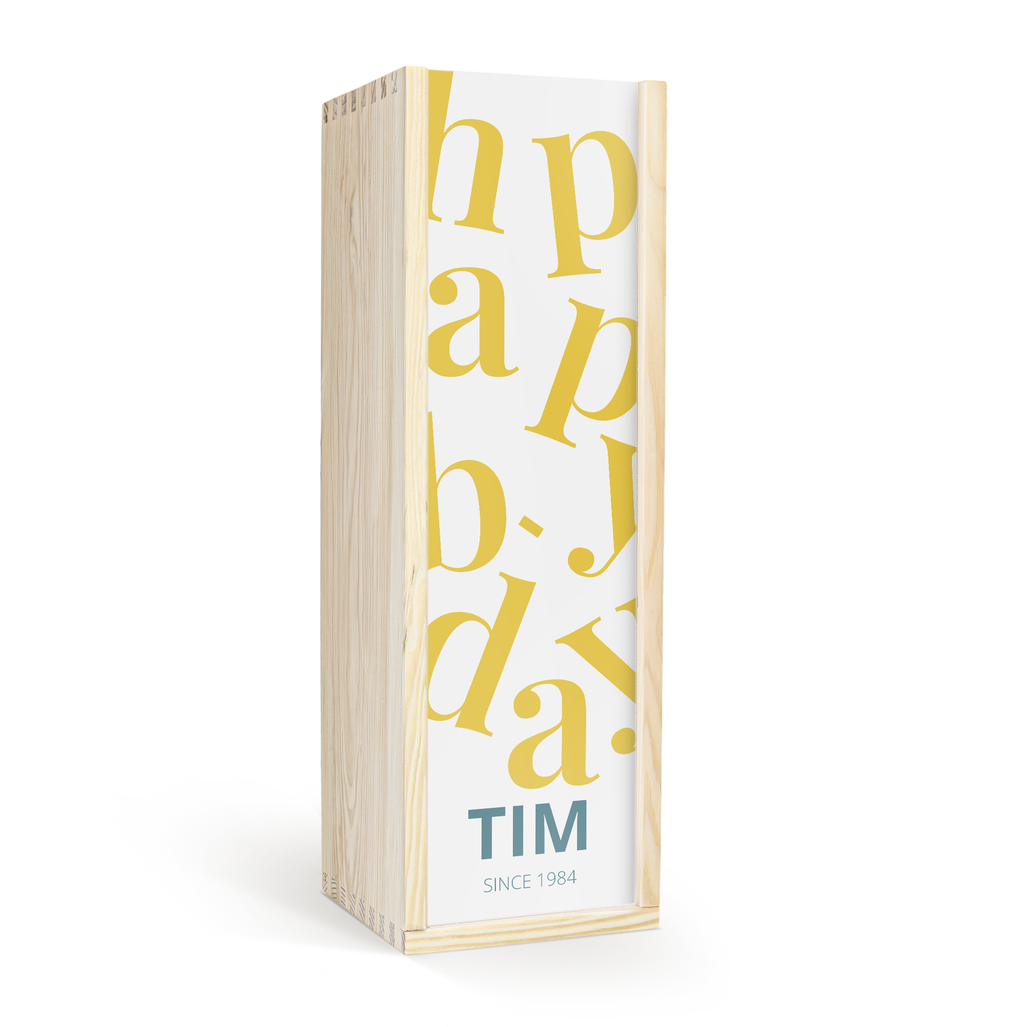 Houten kist met fles port, bedrukt met gele letters happy bday en naam Tim since 1984, een bedrukte kist voor port