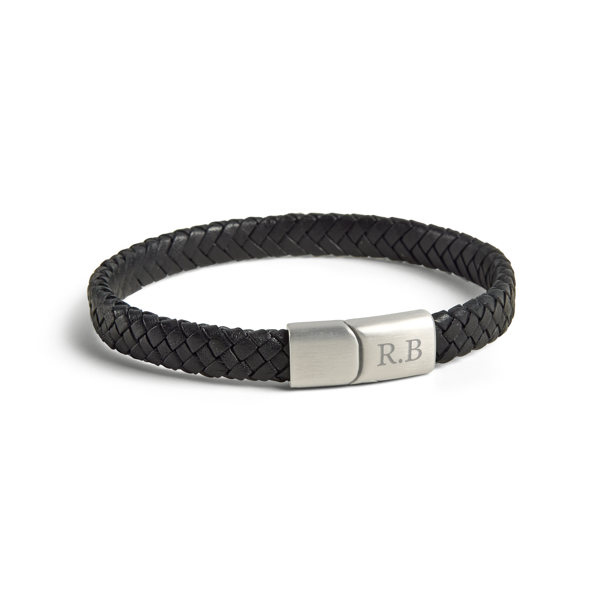 Pulseira de couro trançado preta com fecho metálico gravado com as iniciais RB para surpreendê-lo