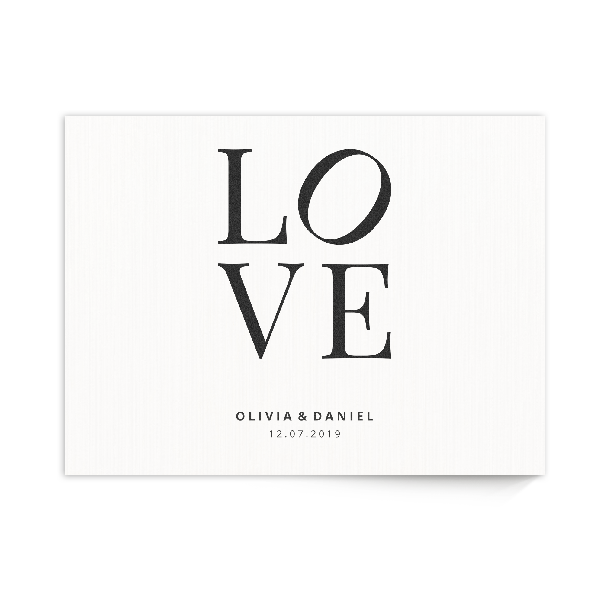 Stampa foto su legno personalizzata con la scritta LOVE e i nomi Olivia & Daniel con la data 12.07.2019