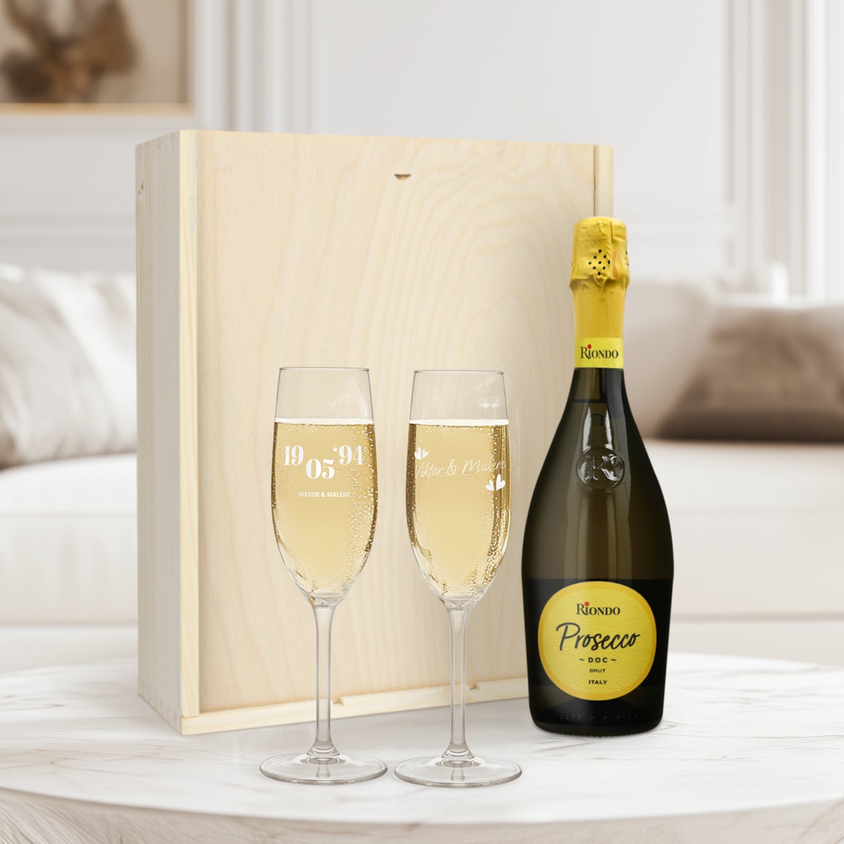 Personligt champagne gavesæt - Riondo Prosecco Spumante - Graverede glas