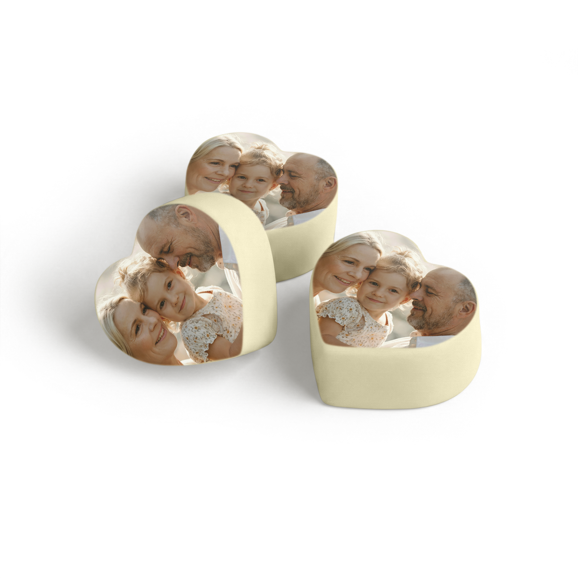 Chocolade Pralines - Hartjes met foto - Praliné - 48 stuks met gepersonaliseerde foto's van een gezin.