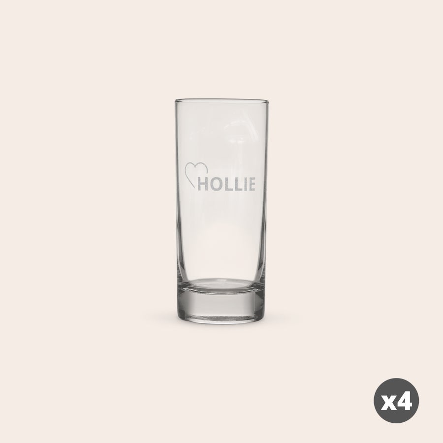 Highball-lasi Yksilöllinen highball-lasi kaiverretulla nimellä "HOLLIE" ja sydänkuviolla. Setissä 4 lasia.