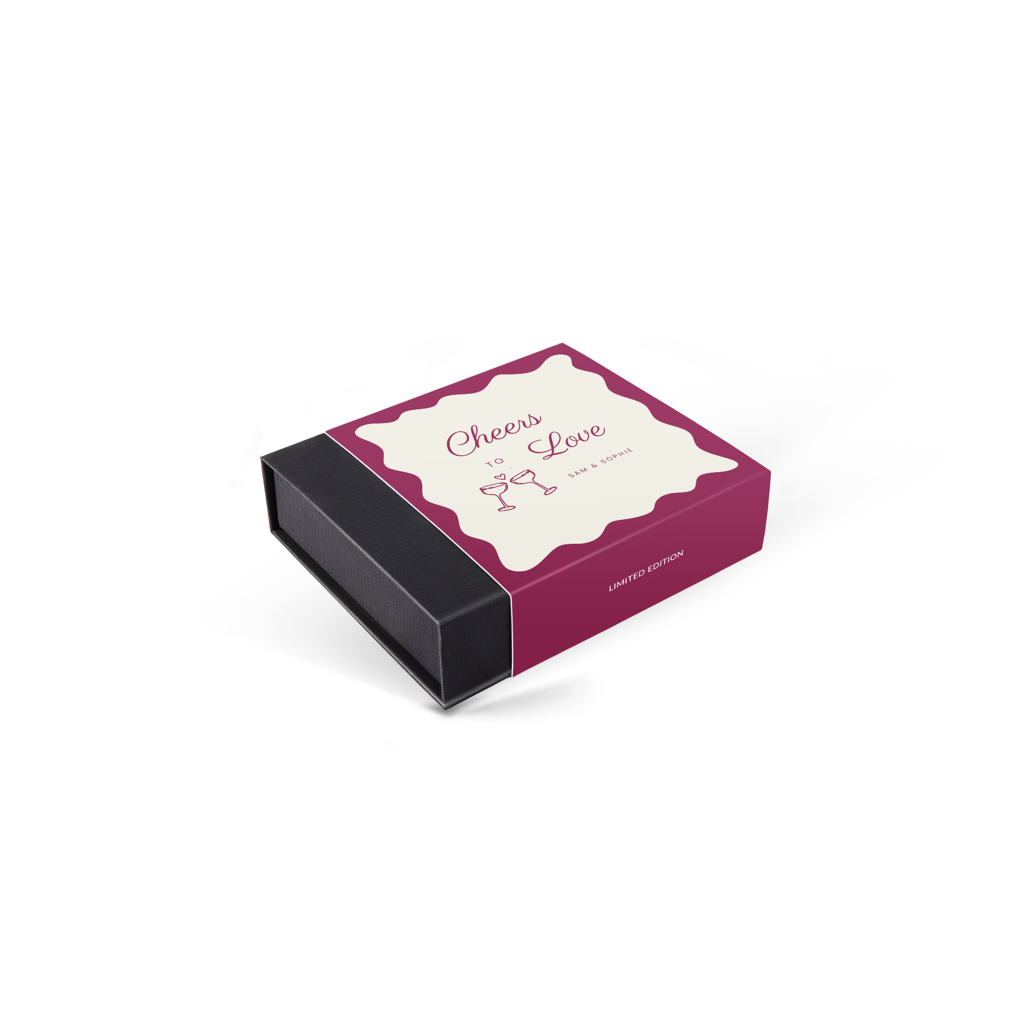 Luxe bonbon giftbox met Cheers to Love, Sam & Sophie op een gepersonaliseerde roze sleeve gedrukt.