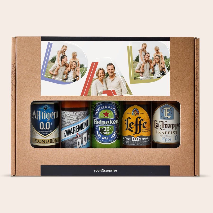Set cadou bere Set cadou bere fără alcool, personalizat prin imprimare cu o fotografie de familie și 5 beri blonde de diverse mărci.