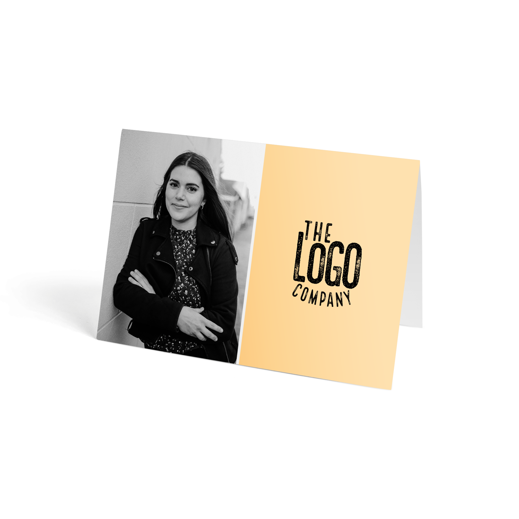 Roses postales - Blanc personnalisables avec une photo imprimée en noir et blanc d'une femme souriante, à côté d'un logo 