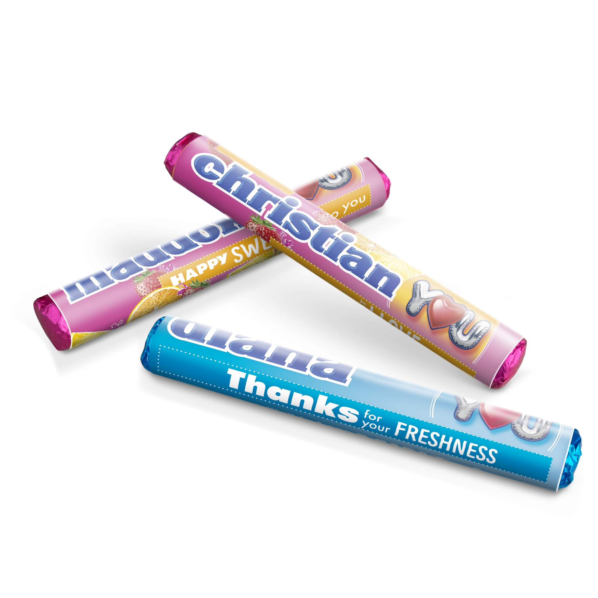 Tre personaliserade Mentosrullar med namn som "Christian" och "Maura" samt texten "Happy Sweetness" och "Thanks for your freshness", tryckta med frukt- och mintsmaker, redo att överraska någon.