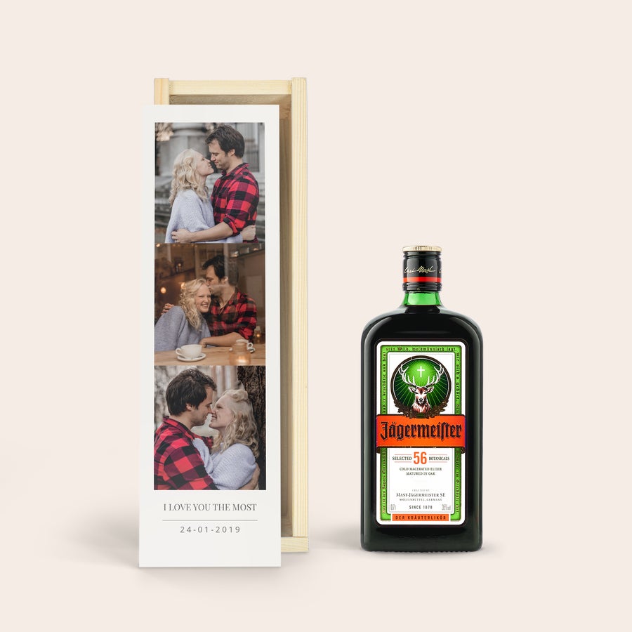 Lichior în carcasă personalizată - Jagermeister Lichior în carcasă personalizată - Jagermeister