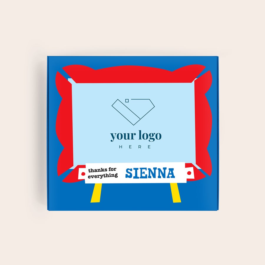 Tony's Chocolonely Giftbox O ciocolată Tony's Chocolonely Hazelnut într-o cutie personalizată, imprimată cu textul thanks for everything SIENNA și un logo custom