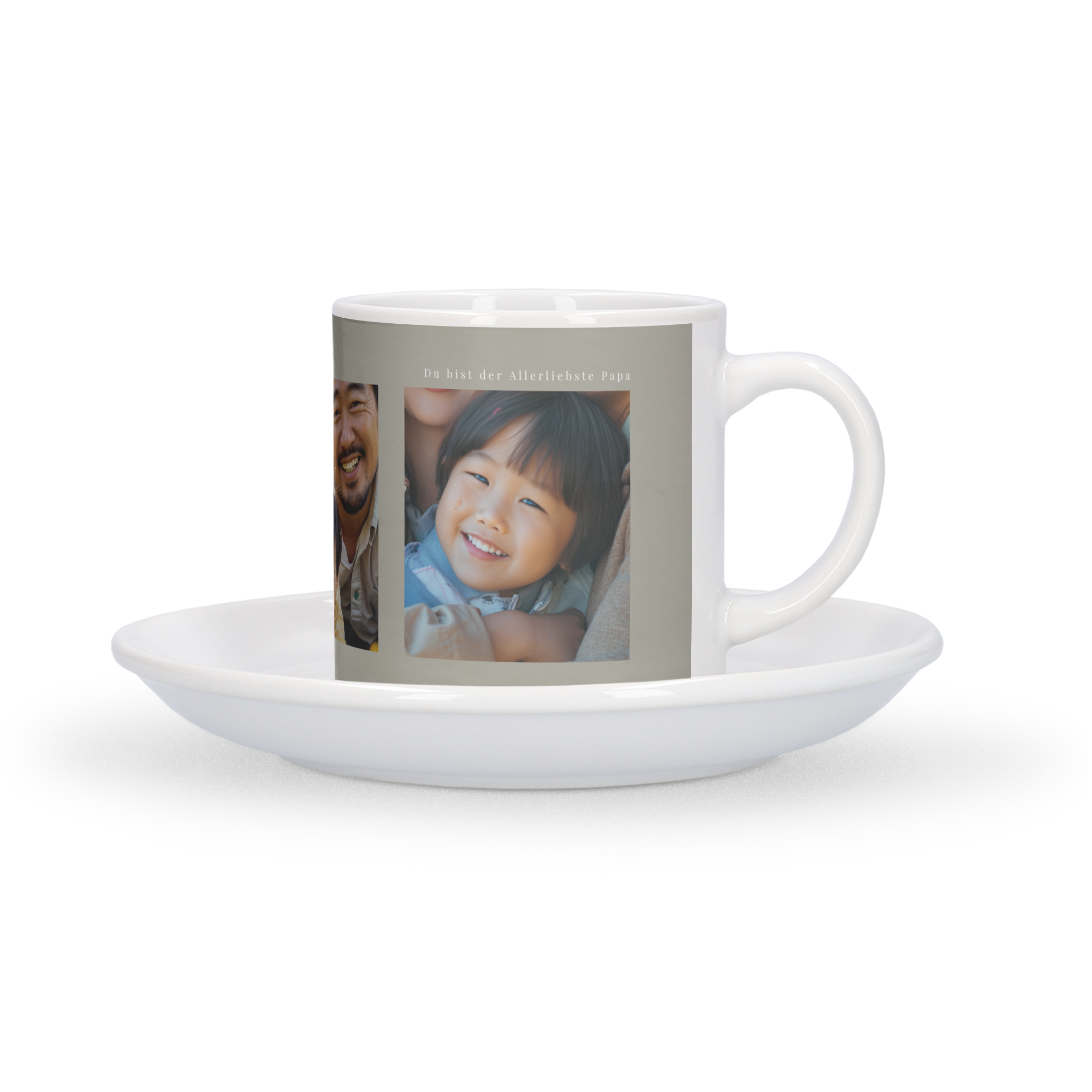 Weiße Tasse mit Untertasse, bedruckt mit einem Foto von Vater und Kind und dem Text Du bist der Allerliebste Papa