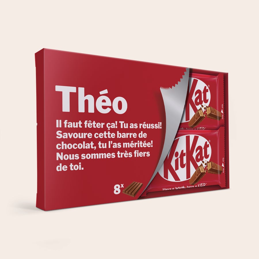 Coffret cadeau personnalisé avec barres KitKat Coffret cadeau KitKat personnalisé Théo avec un message imprimé en couleur